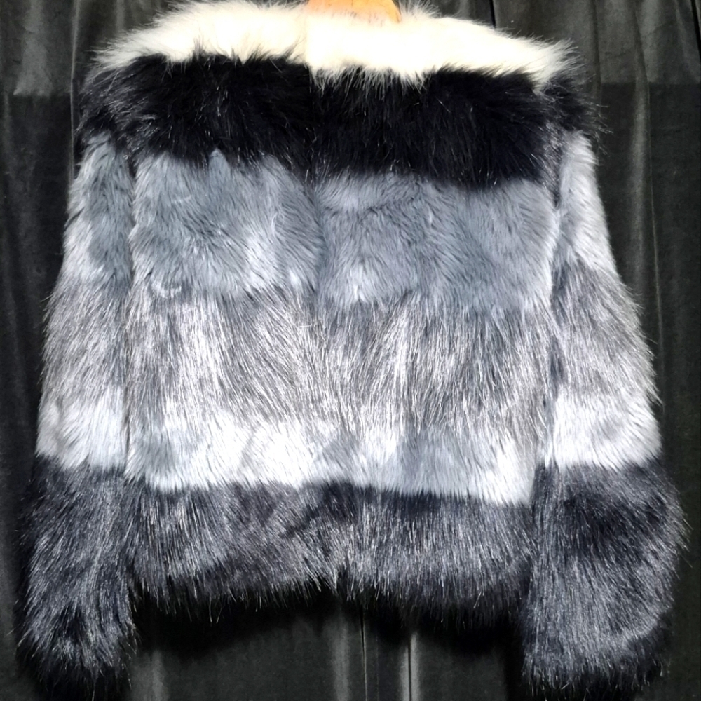 Zara Black and Gray Faux Fur Teddy Jacket - Picture 2 of 4
